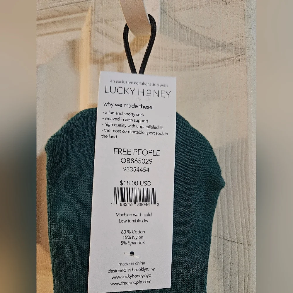 FP Movement x LUCKY HONEY COLLAB Classic Ruffle Socks: GREEN: NEW WITH TAGS